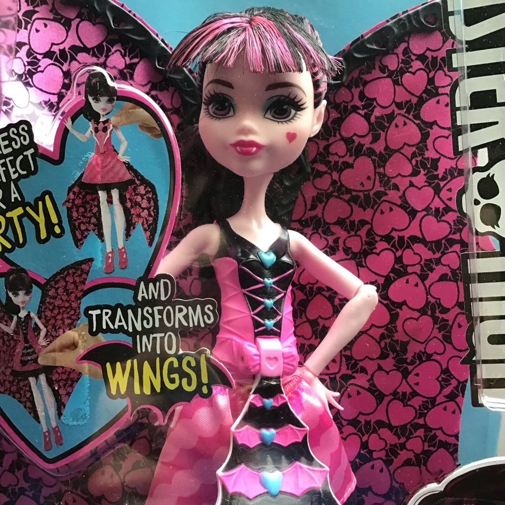 Monster High Draculaura Ghoul to Bat